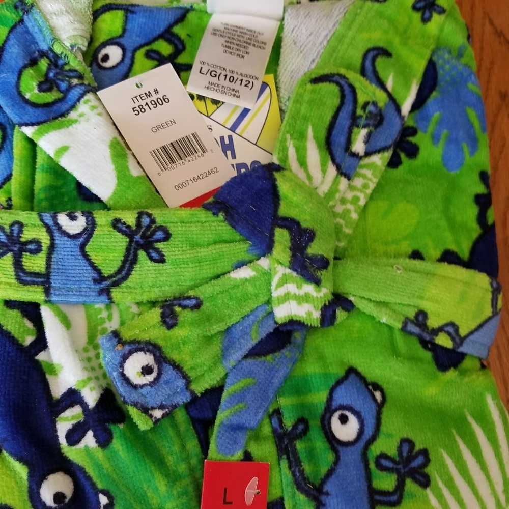 Boys Robe NWT